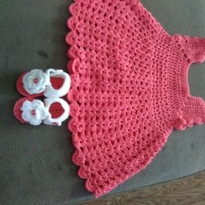 Summer toddler dress with matching sandals